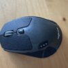 グリップテープ貼り付け後のM720rを真上から見た状態。六角形のハニカム模様が上面を覆っている